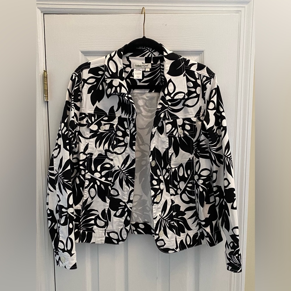NWOT- Coldwater Creek Lightweight Jacket - Size Large - B/W tropical pat…
